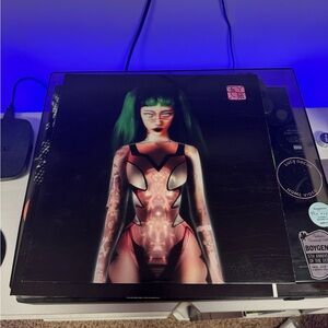 Yuele Glitch Princess green vinyl